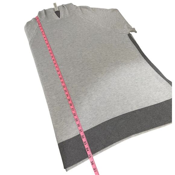 Lululemon Opened Up Poncho Cashlu Fabric Heathered Core Ultra Light Gray Sz M/L - Picture 15 of 16